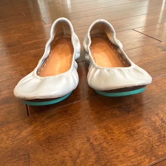 TIEKS Ballet Flats Cool Grey size 7 LIKE NEW - Picture 6 of 6